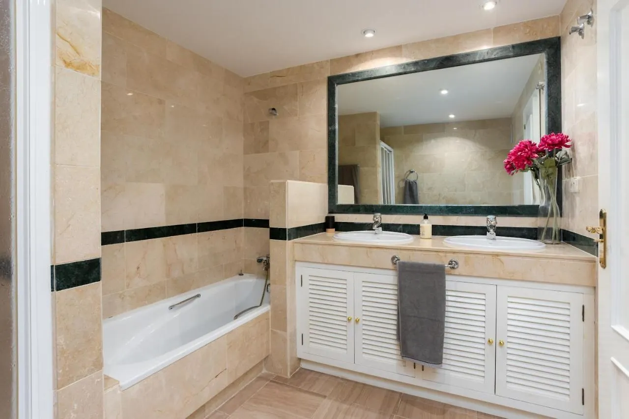 Homeforguest Front Line Beach Apartment In Hacienda Playa Marbella