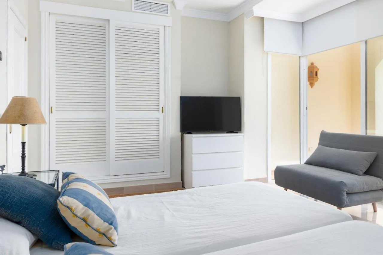 Homeforguest Front Line Beach Apartment In Hacienda Playa 마르베야