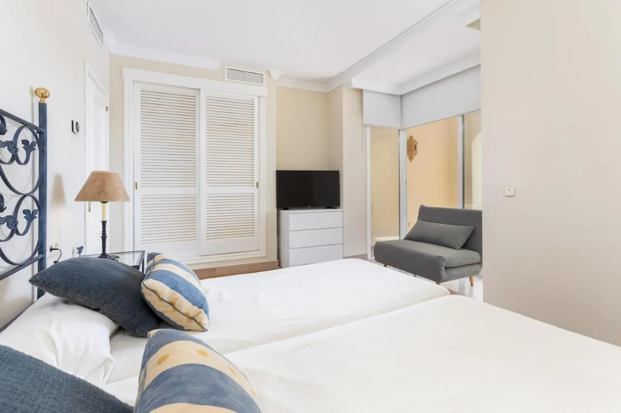 Homeforguest Front Line Beach Apartment In Hacienda Playa 마르베야